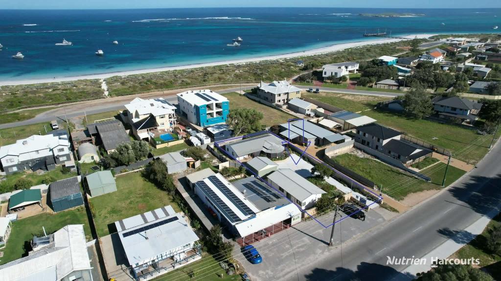 102 Gingin Rd, Lancelin, WA 6044
