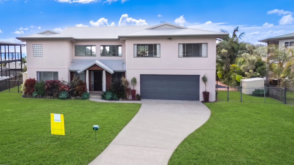 5 PANORAMIC CT, CANNONVALE, QLD 4802