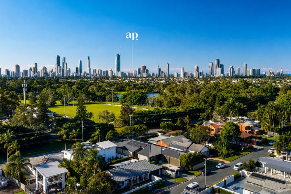 330 Monaco St, Broadbeach Waters, QLD 4218