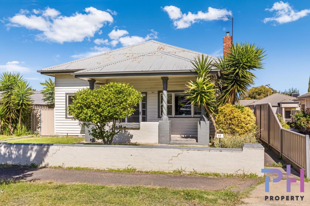 42 Sternberg St, Kennington, VIC 3550