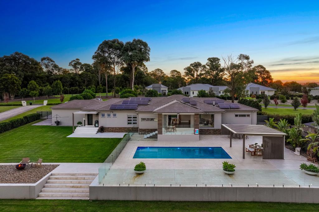 27 Medinah Ave, Luddenham, NSW 2745