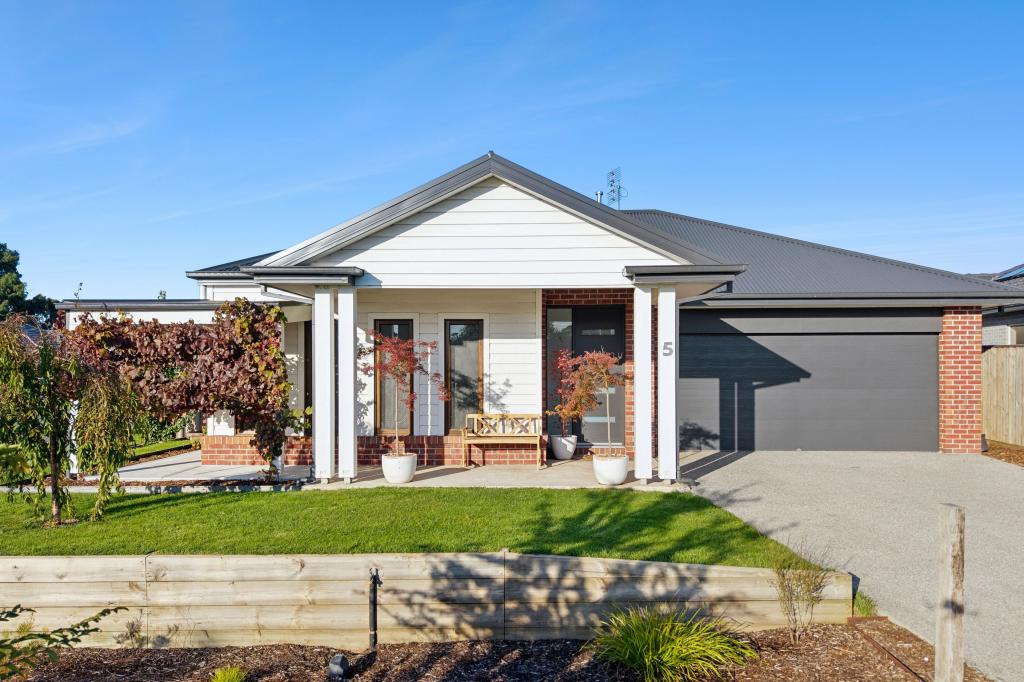 5 Silver Smith Dr, Kyneton, VIC 3444