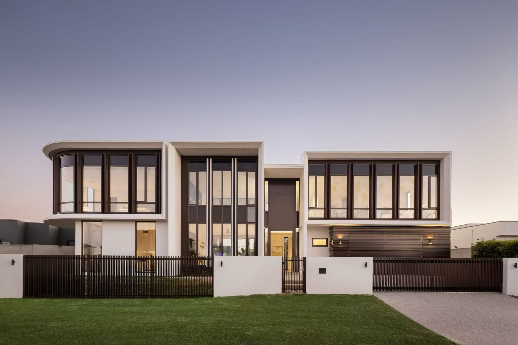 3081 FOREST HILLS DR, HOPE ISLAND, QLD 4212