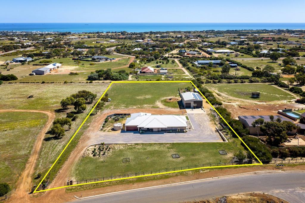 302 Eliza Shaw Dr, White Peak, WA 6532