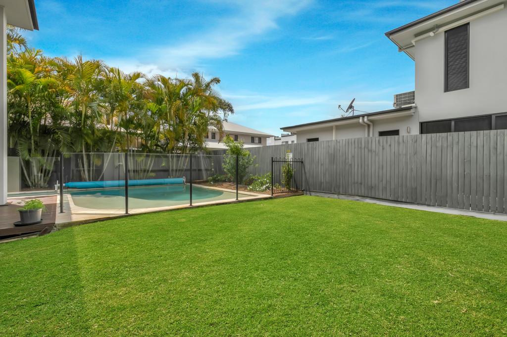 18 Barcoo Cres, Sinnamon Park, QLD 4073