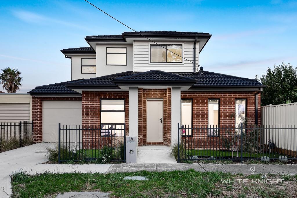 1A WARANGA CRES, ST ALBANS, VIC 3021