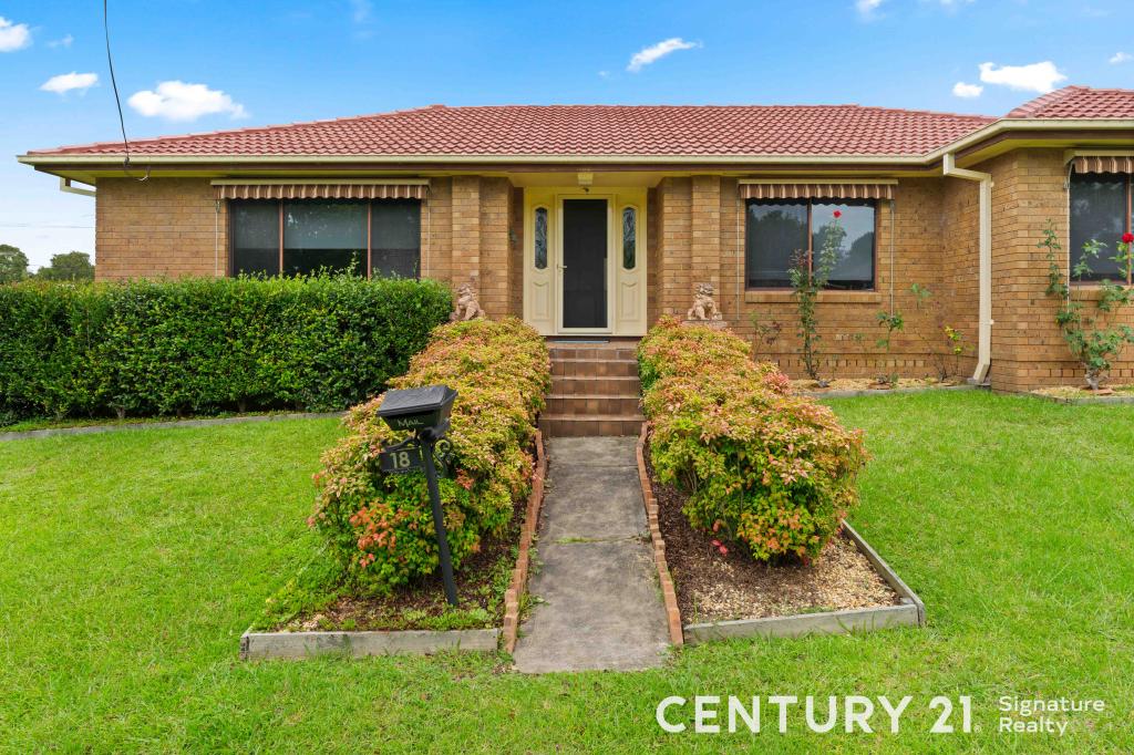 18 PEAK AVE, NORTH NOWRA, NSW 2541