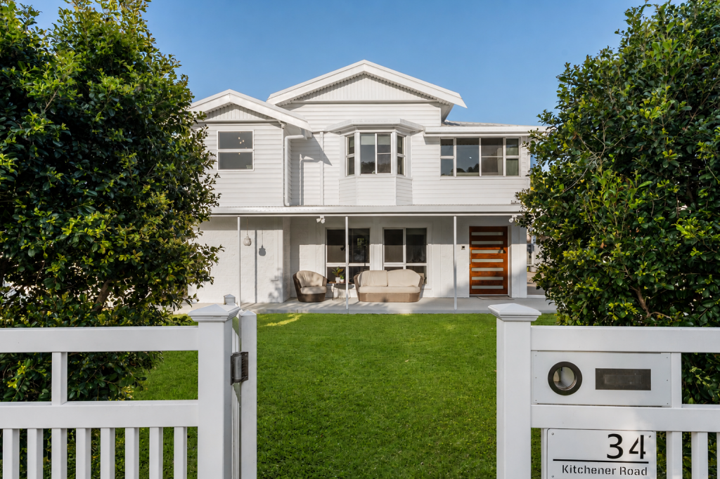 34 Kitchener Rd, Pimlico, QLD 4812