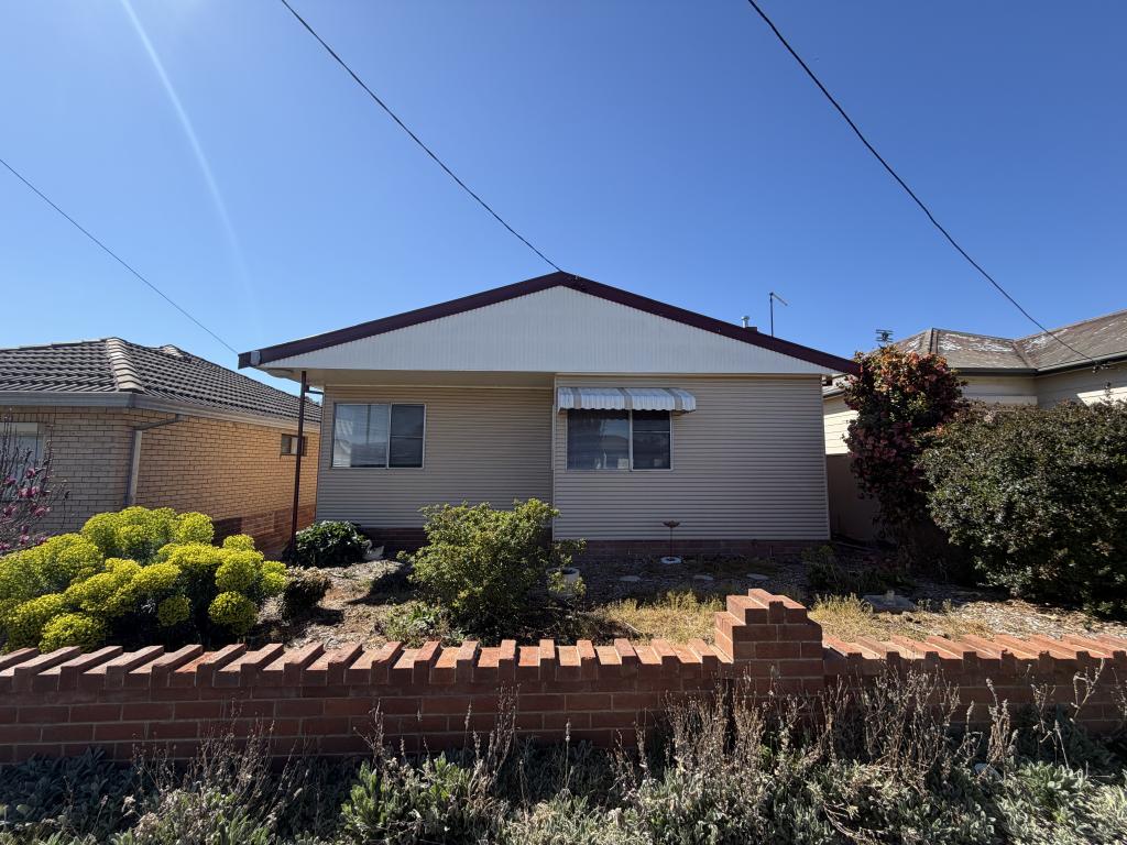 69 Rifle Pde, Lithgow, NSW 2790
