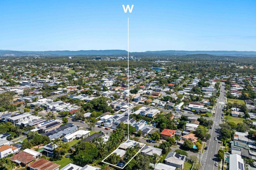 35-37 SYDNEY ST, LABRADOR, QLD 4215