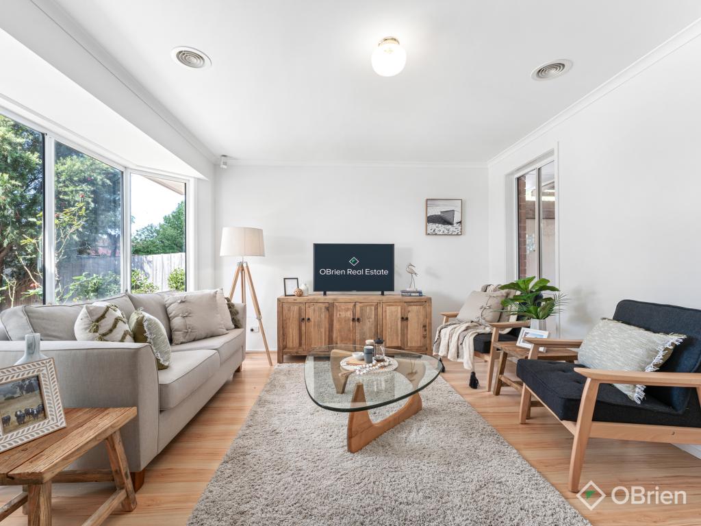 2 Oakwood Dr, Carrum Downs, VIC 3201