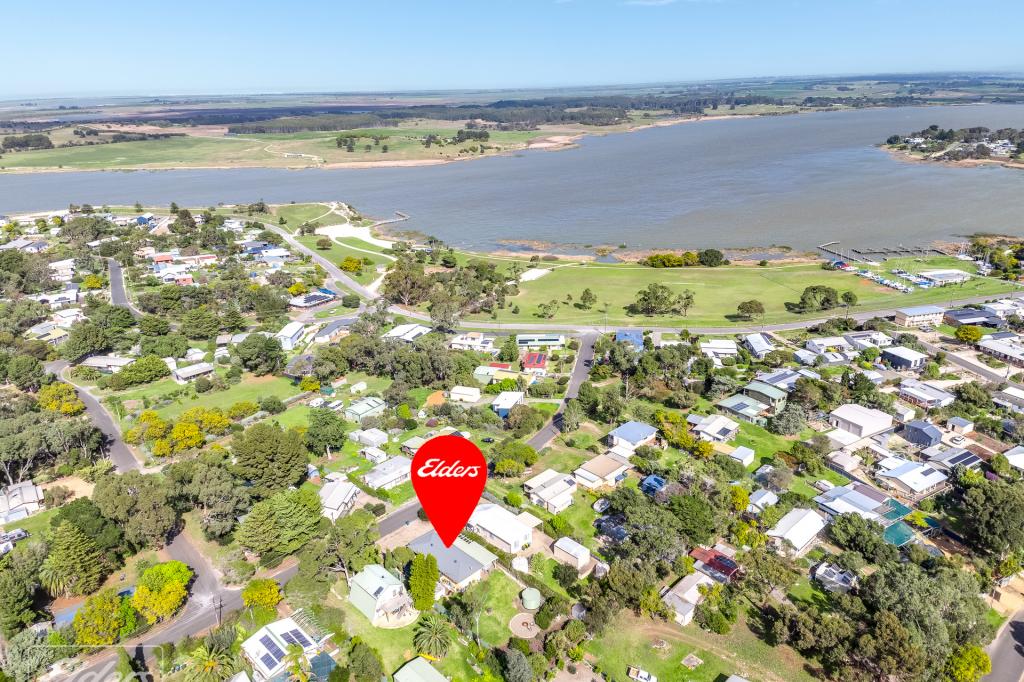 17 Shoreline Dr, Clayton Bay, SA 5256