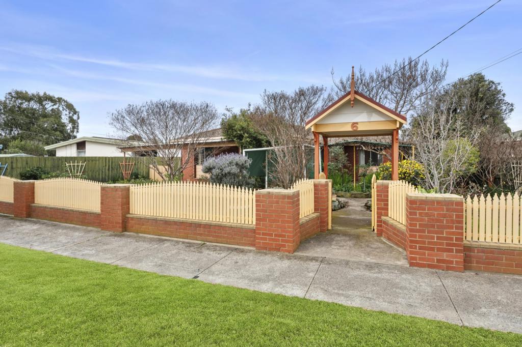 6 Norfolk Cres, Corio, VIC 3214