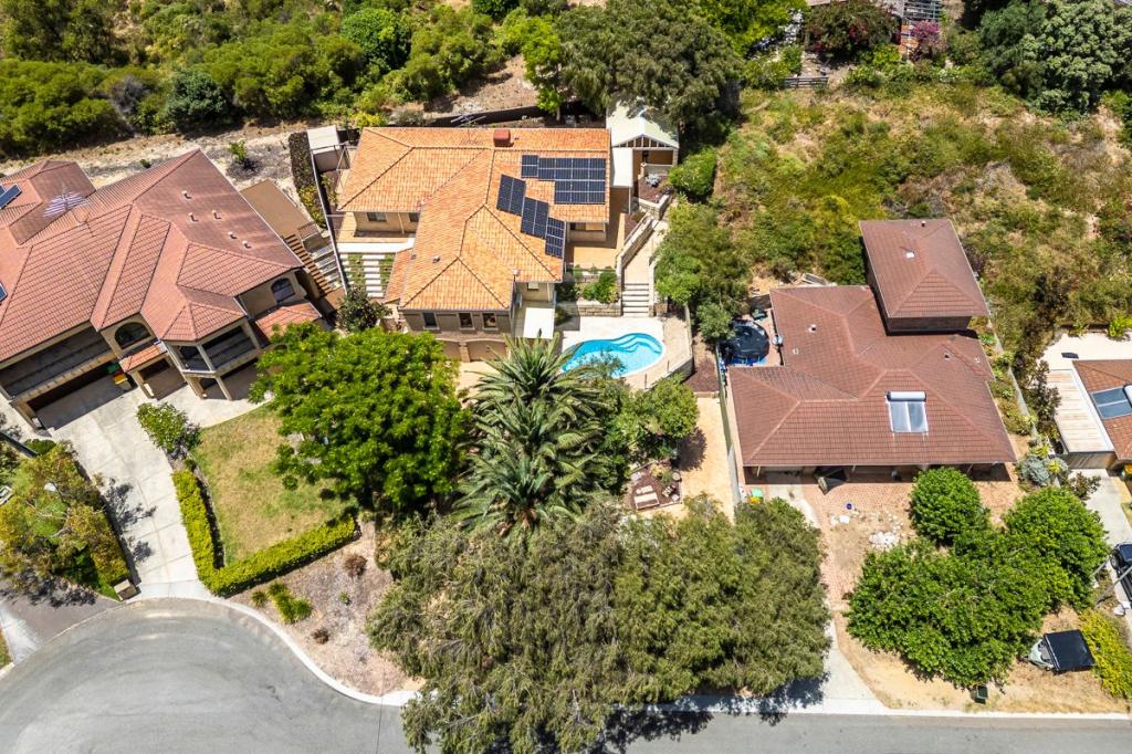 25 Chrisp Pl, Yanchep, WA 6035