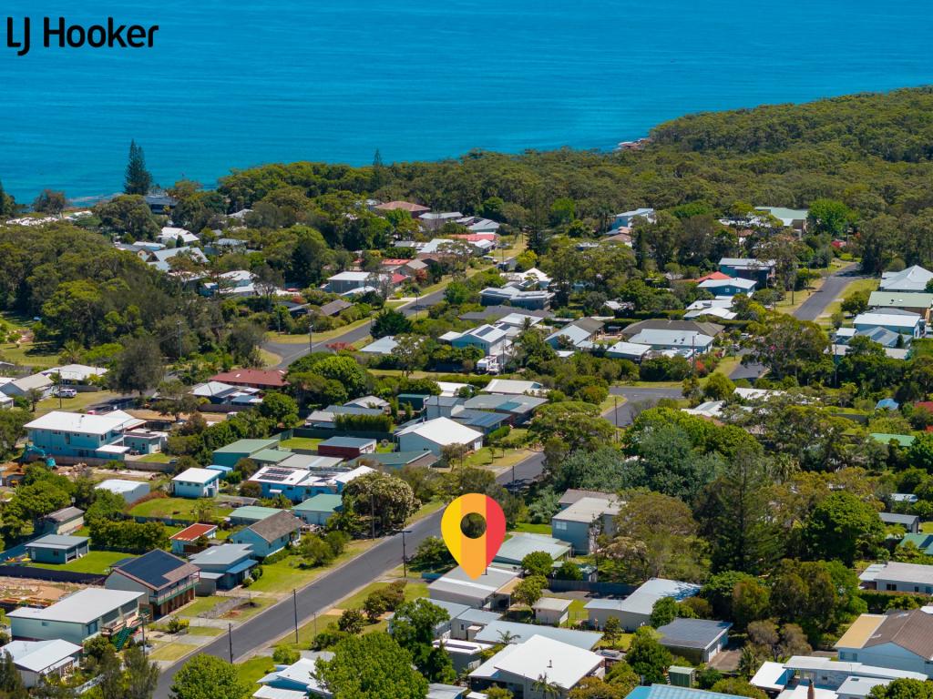 32 GERRINGONG ST, CURRARONG, NSW 2540