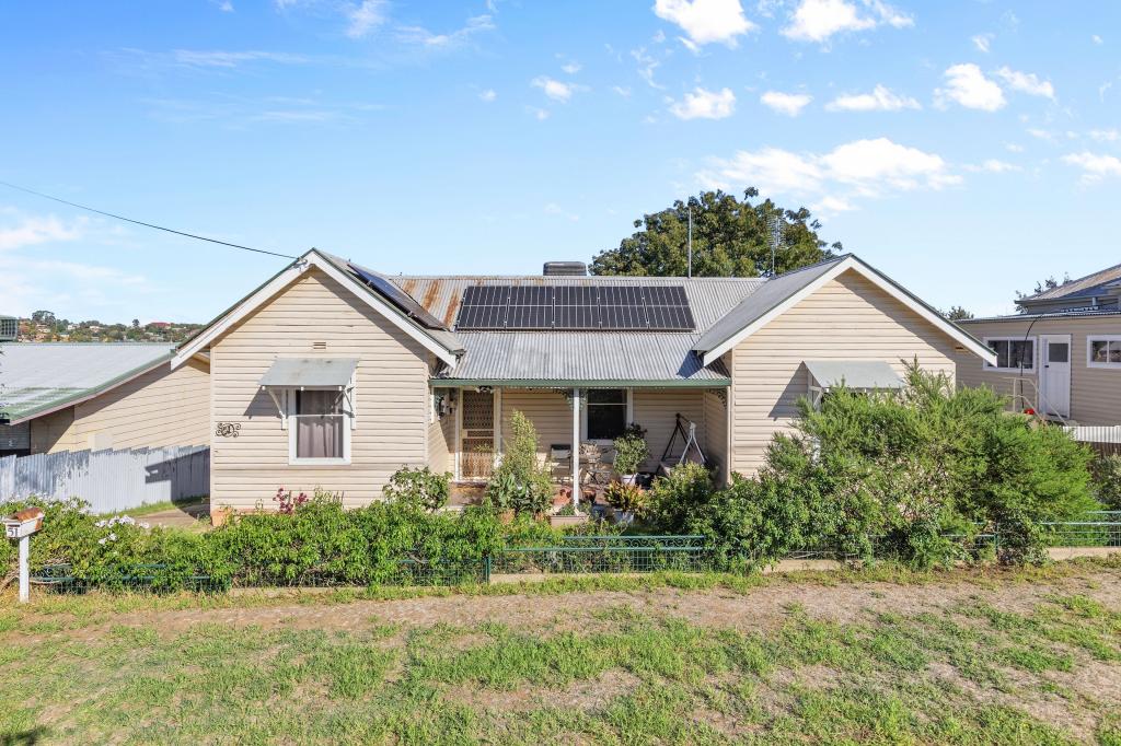 51 Commins St, Junee, NSW 2663