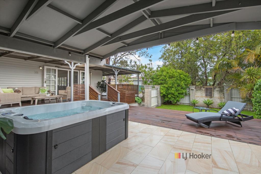 30 Coonanga Ave, Budgewoi, NSW 2262