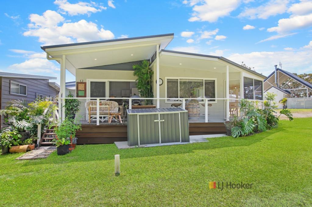 108A/2 MACLEAY DR, HALEKULANI, NSW 2262