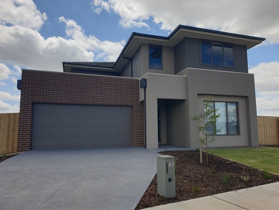43 Yeungroon Bvd, Clyde North, VIC 3978