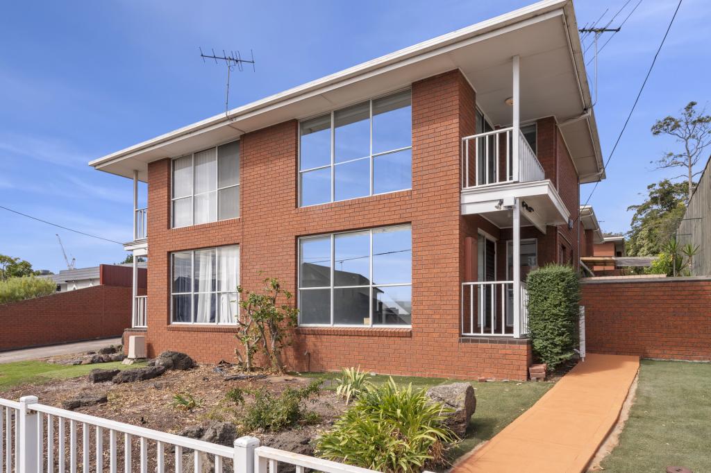 2/17 Aberdeen St, Newtown, VIC 3220