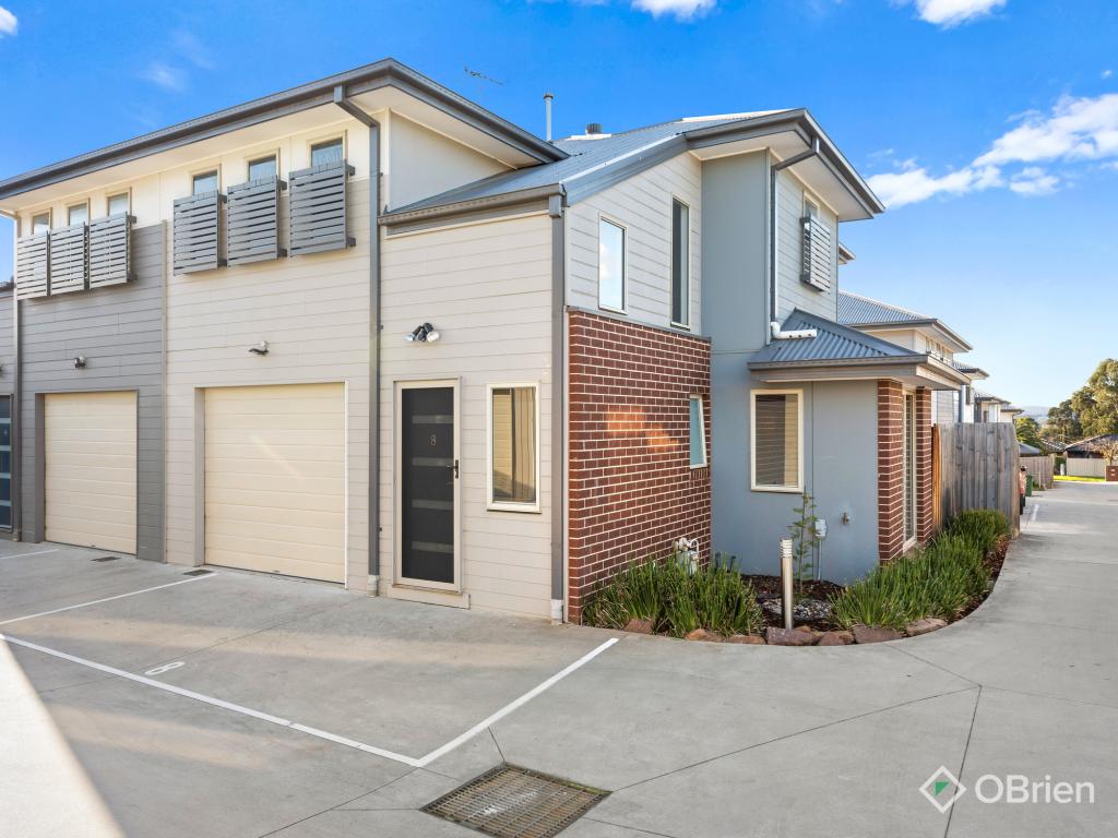 8 Sunshine Ct, Hampton Park, VIC 3976