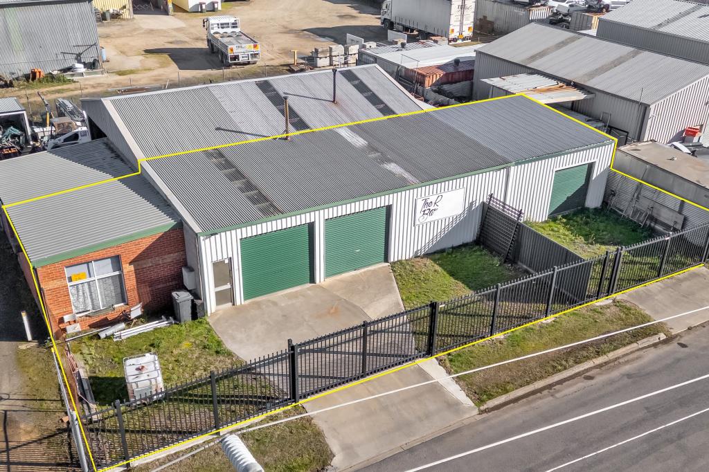 13a Kirkpatrick Dr, Delacombe, VIC 3356