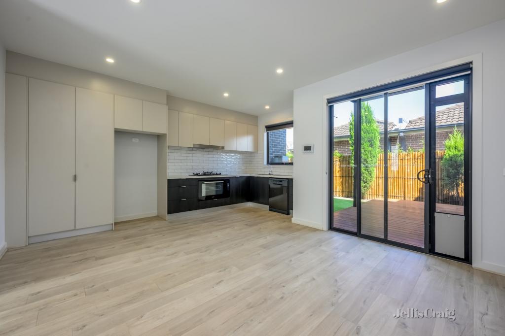 3/10 Cash St, Kingsbury, VIC 3083