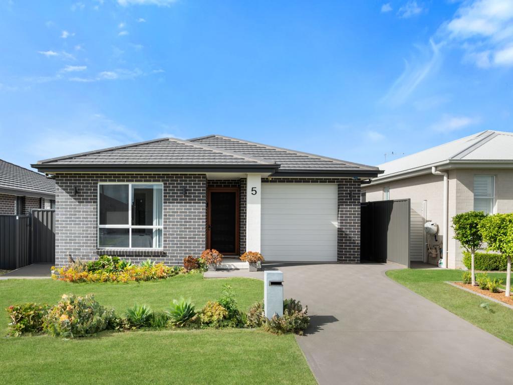5 Limestone Ave, Spring Farm, NSW 2570