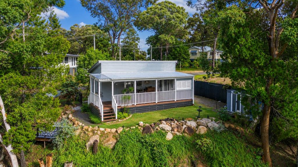 1-3 Blue Bay Cres, Macleay Island, QLD 4184