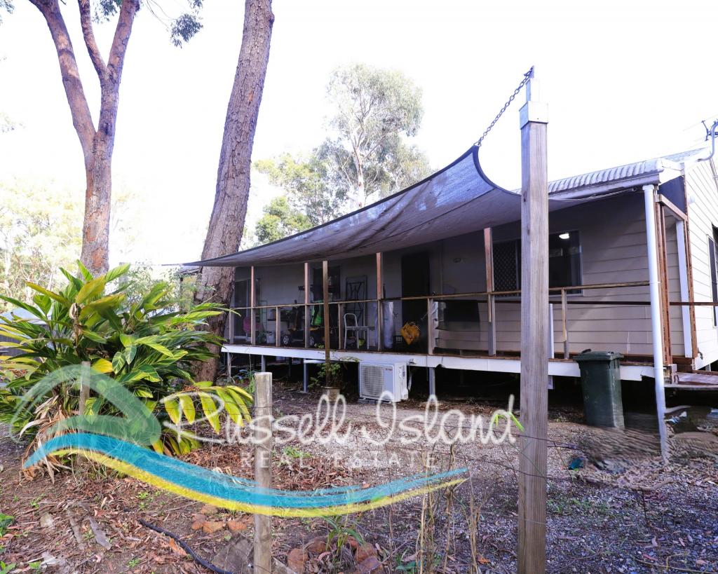 52 Harvey St, Russell Island, QLD 4184