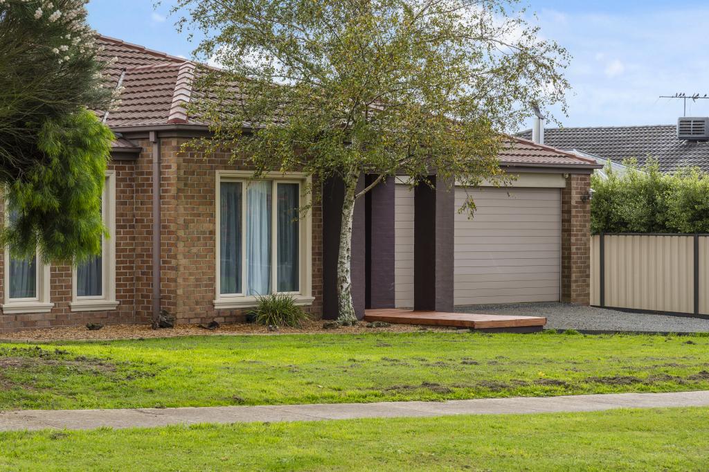 62 Shaw Dr, Romsey, VIC 3434