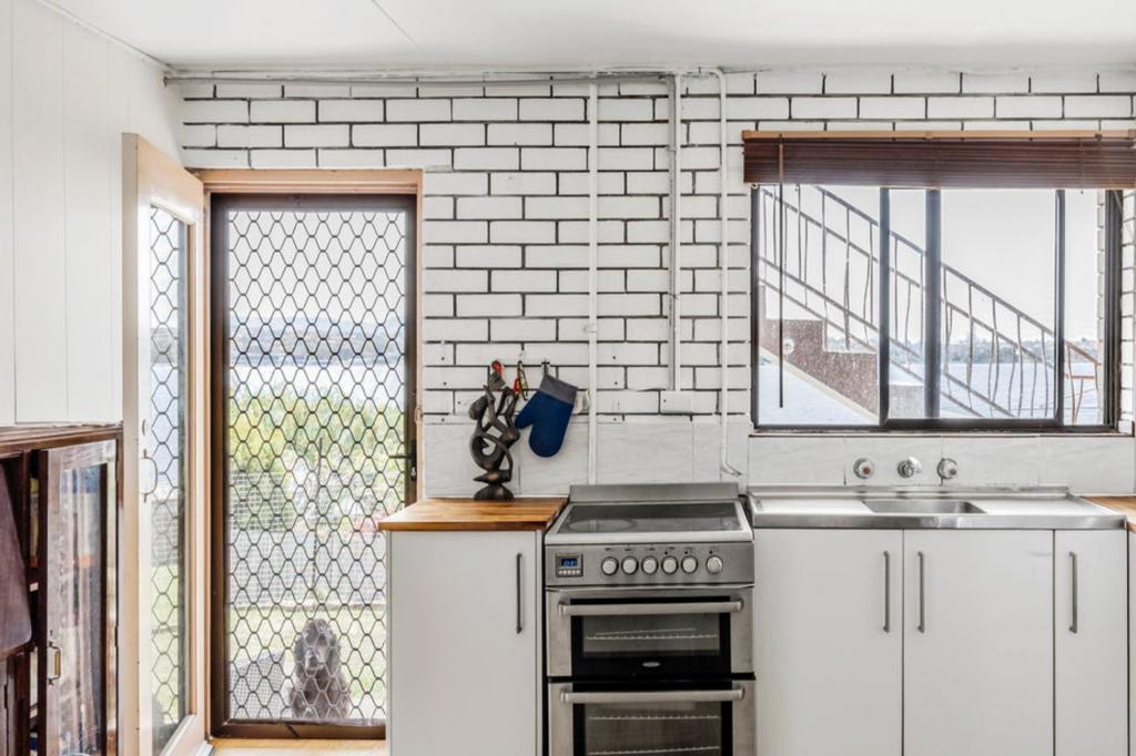 134a Lakeview Pde, Primbee, NSW 2502