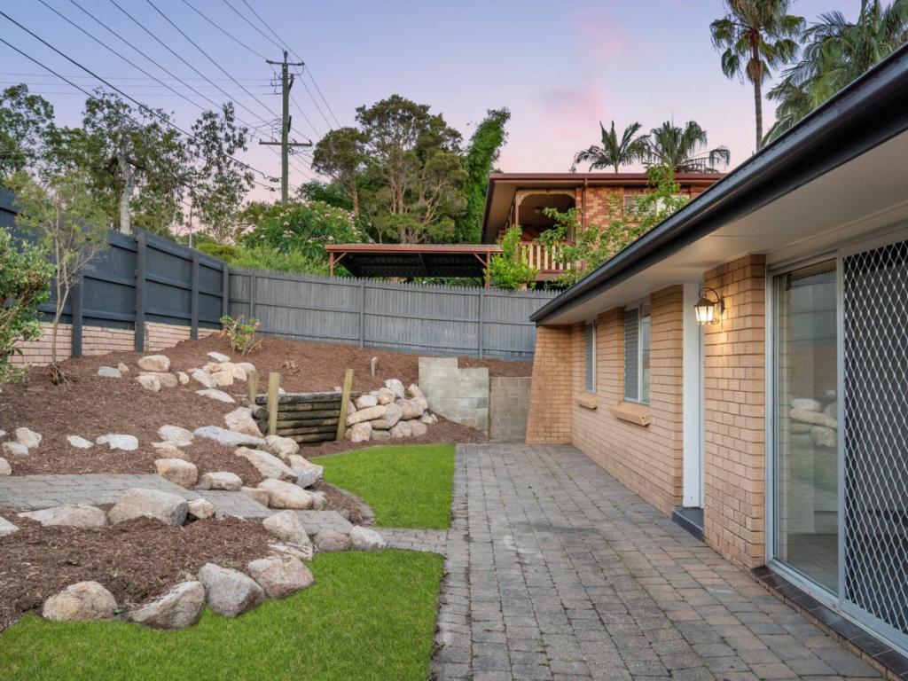 109 Springwood Rd, Springwood, QLD 4127