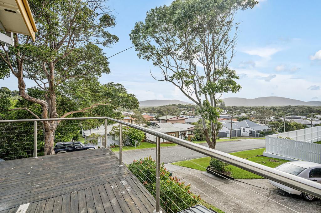 17 Korogora St, Crescent Head, NSW 2440