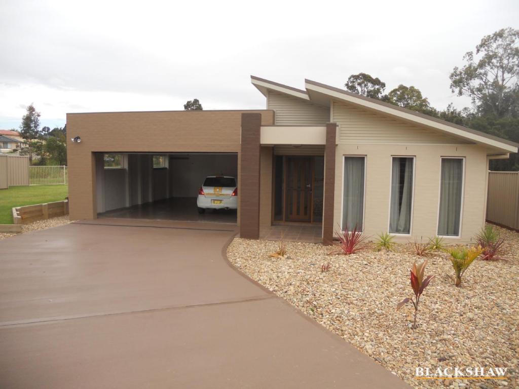 18 Nuyen Pl, Long Beach, NSW 2536