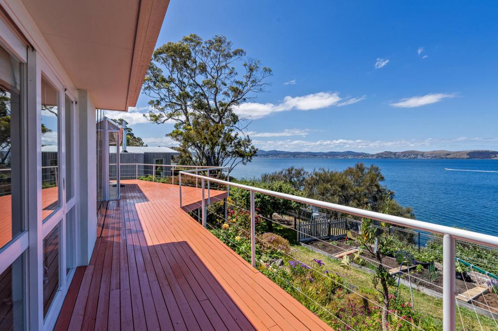 44 Flinders Esp, Taroona, TAS 7053