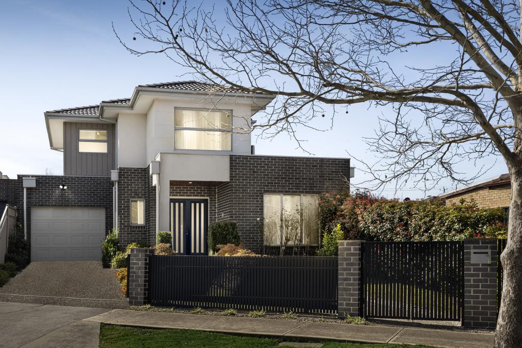 1/4 Kitson Cres, Airport West, VIC 3042