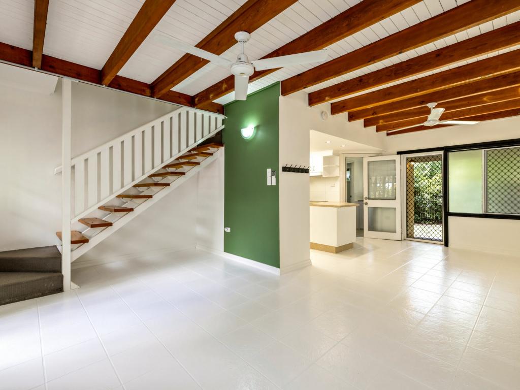 37/404-418 Mccoombe St, Mooroobool, QLD 4870