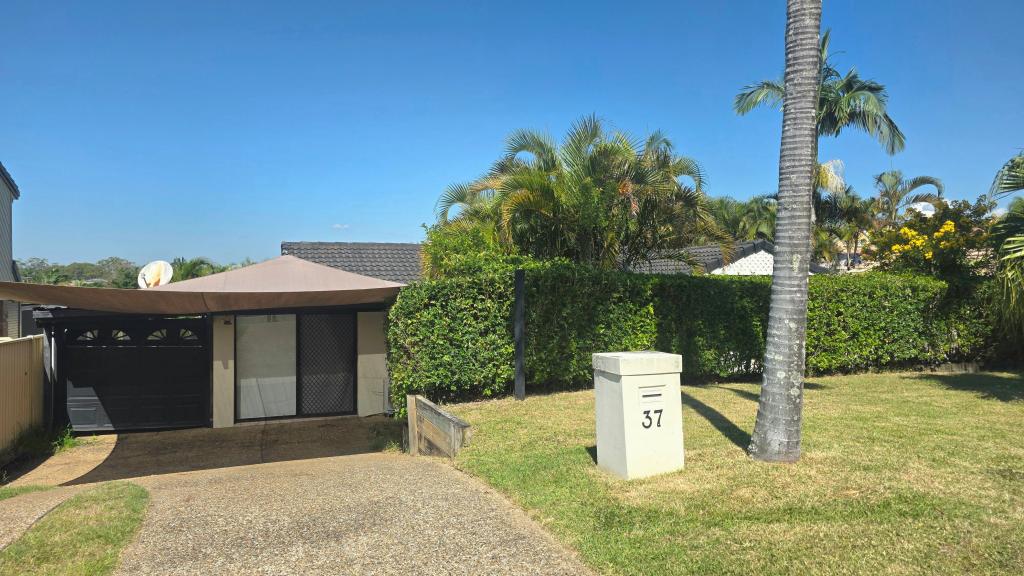 37 Open Dr, Arundel, QLD 4214