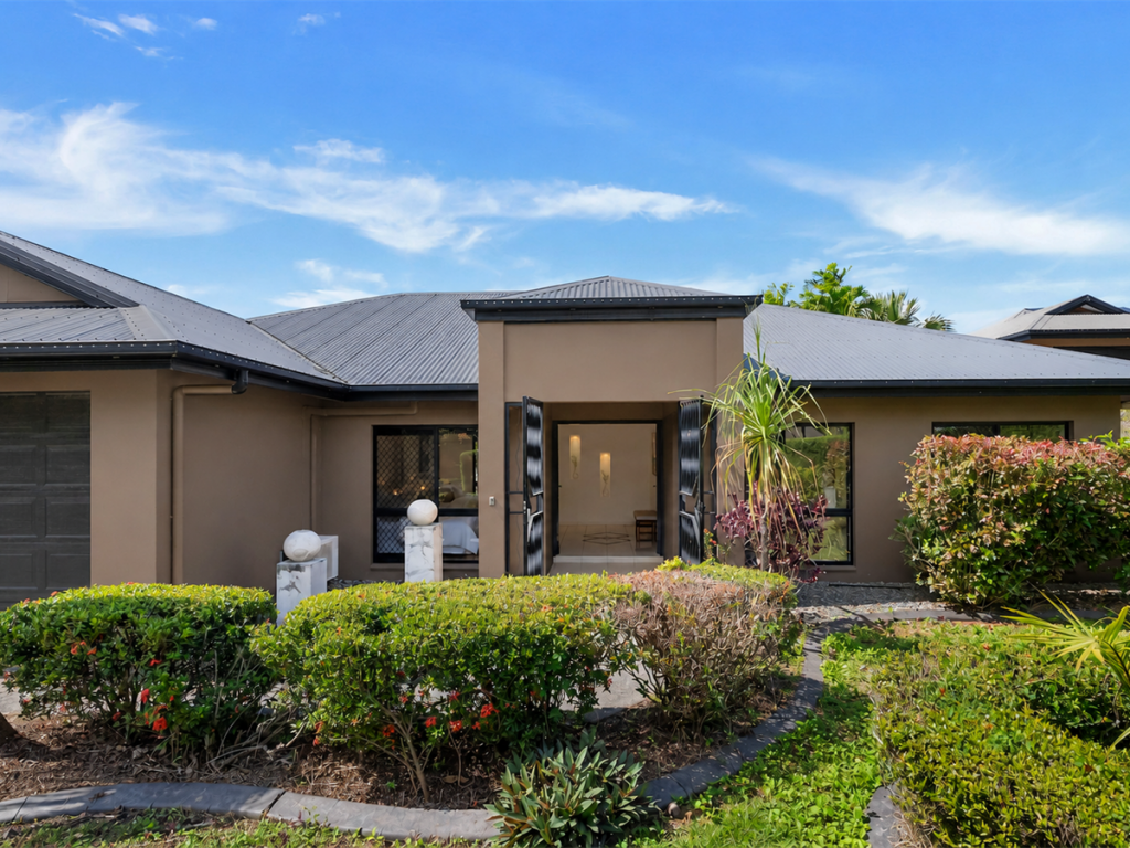 7 Abington Cl, Redlynch, QLD 4870