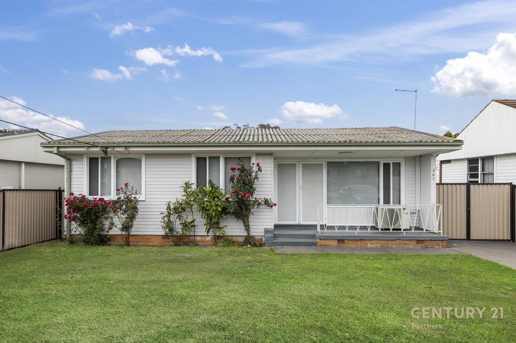 267 Smithfield Rd, Fairfield West, NSW 2165