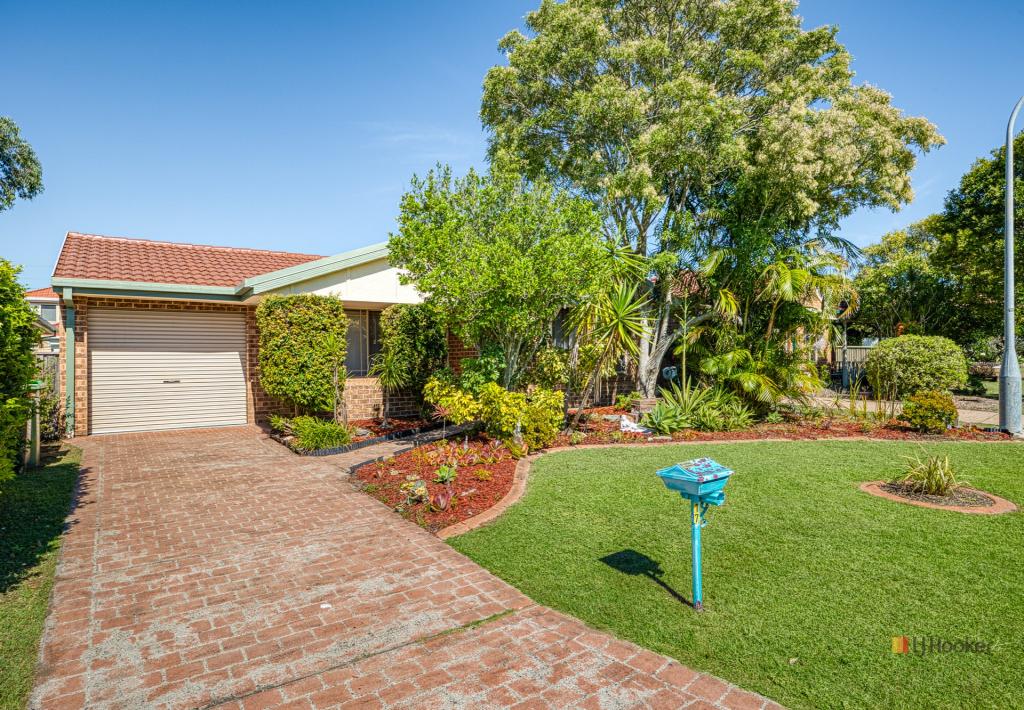 17 Shearer Cres, Blue Haven, NSW 2262