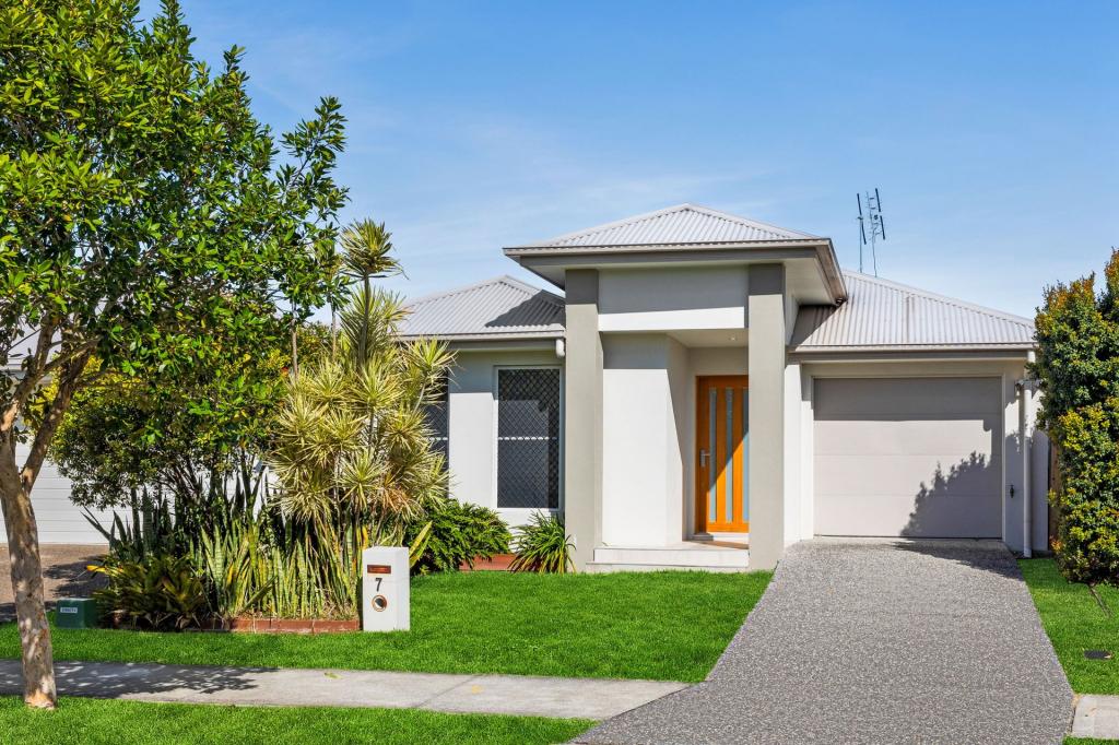 7 Verdant Rd, Palmview, QLD 4553