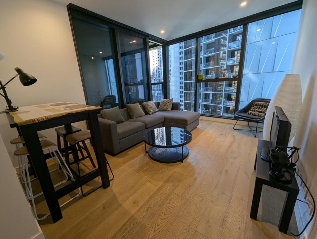 1302/23 Mackenzie St, Melbourne, VIC 3000