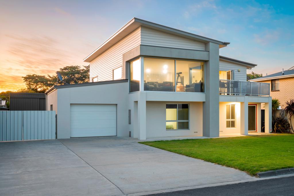 44 Beach Rd, Beachport, SA 5280