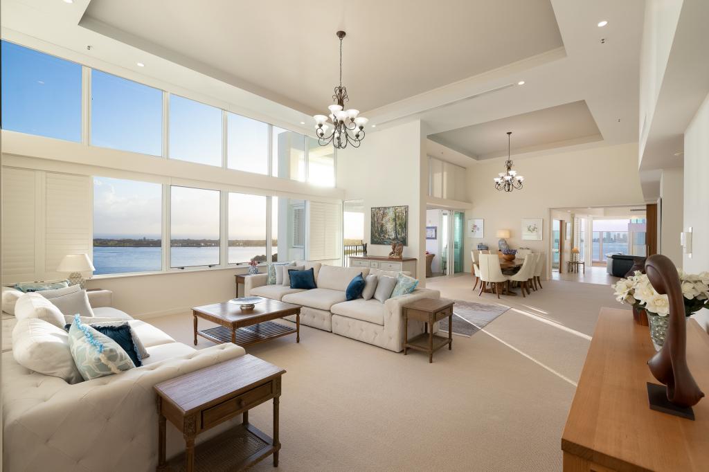 123/326-342 Marine Pde, Labrador, QLD 4215