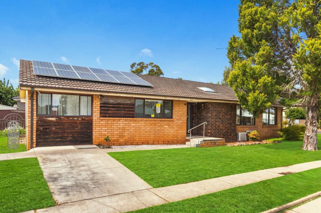 91 Coachwood Cres, Bradbury, NSW 2560