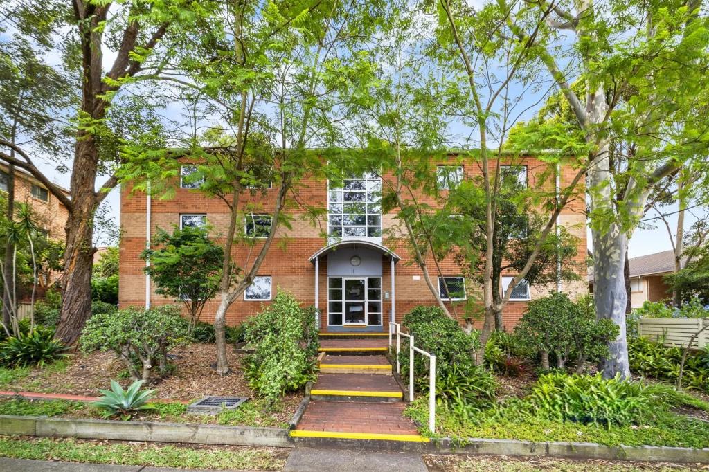 13/8 Dellwood St, Bankstown, NSW 2200