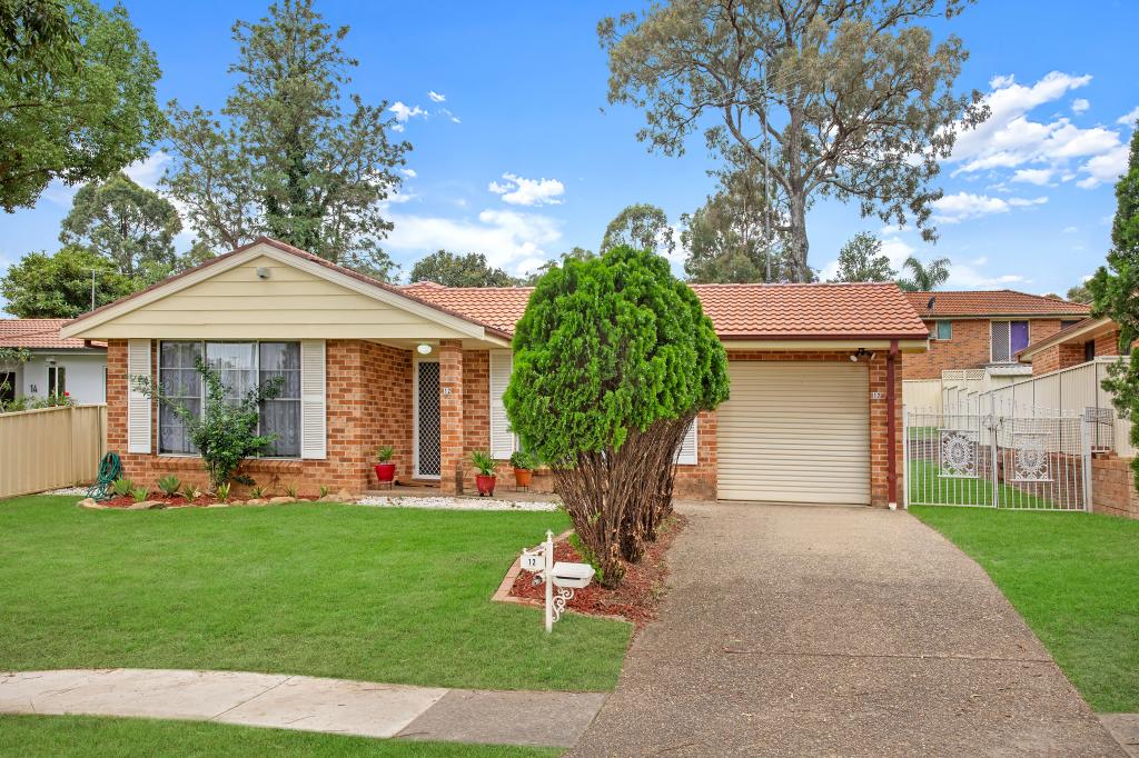 12 Foxton St, Quakers Hill, NSW 2763