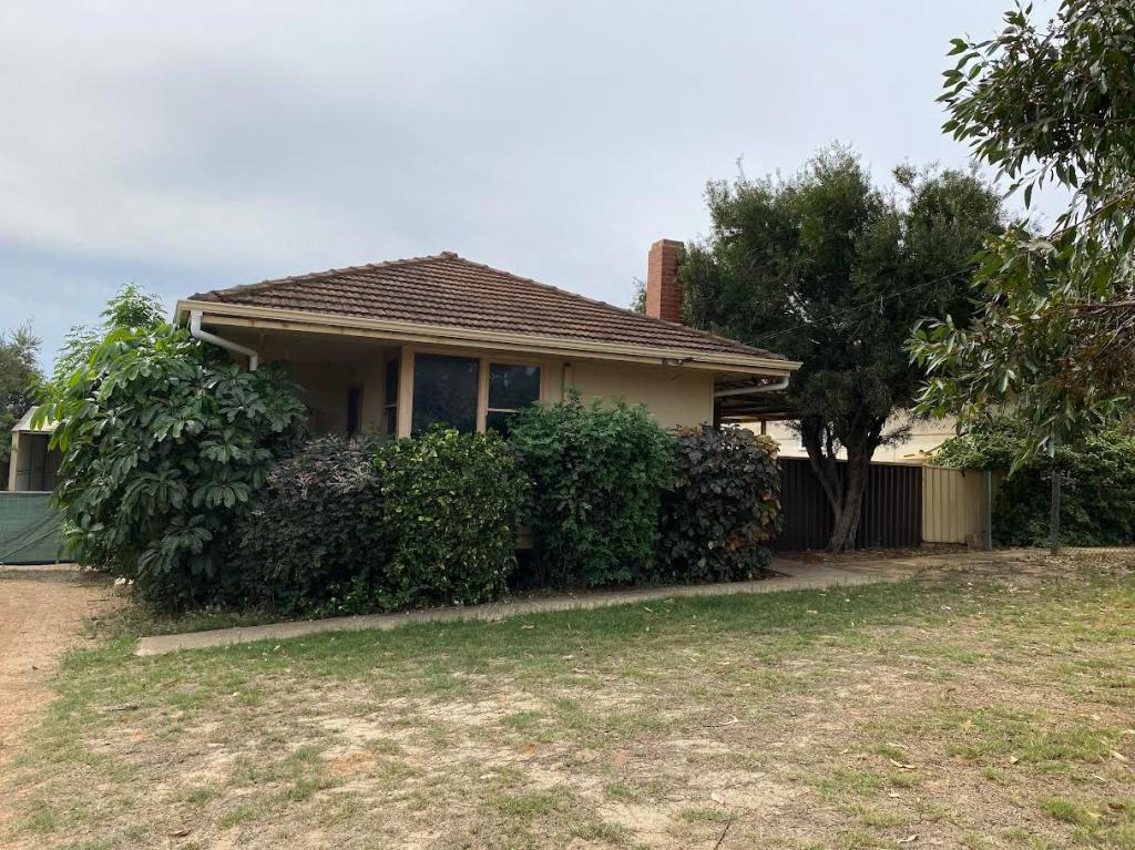 11 Zamia St, Rangeway, WA 6530